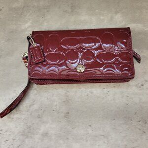 Coach Peyton Signature Wristlet Wallet Red Patent Leather Folding Formal Logo